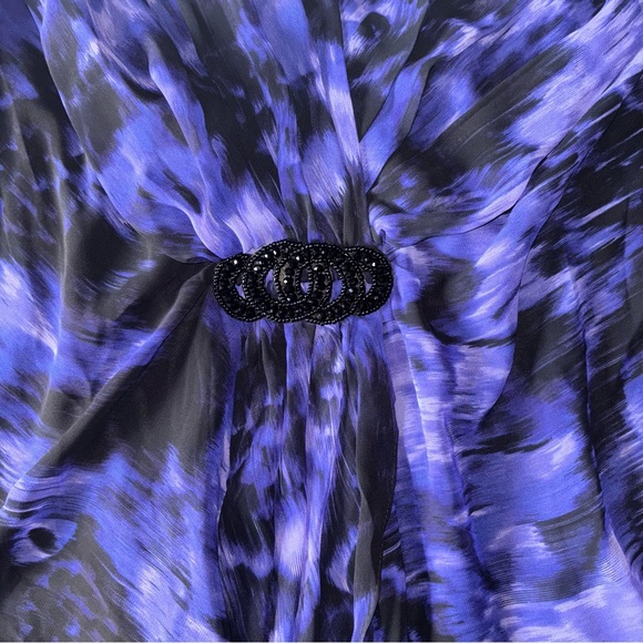 Dress Barn Blouse - Picture 4 of 9